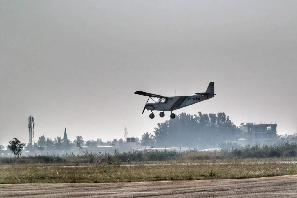 Taking off - Microlight flying Bangalore