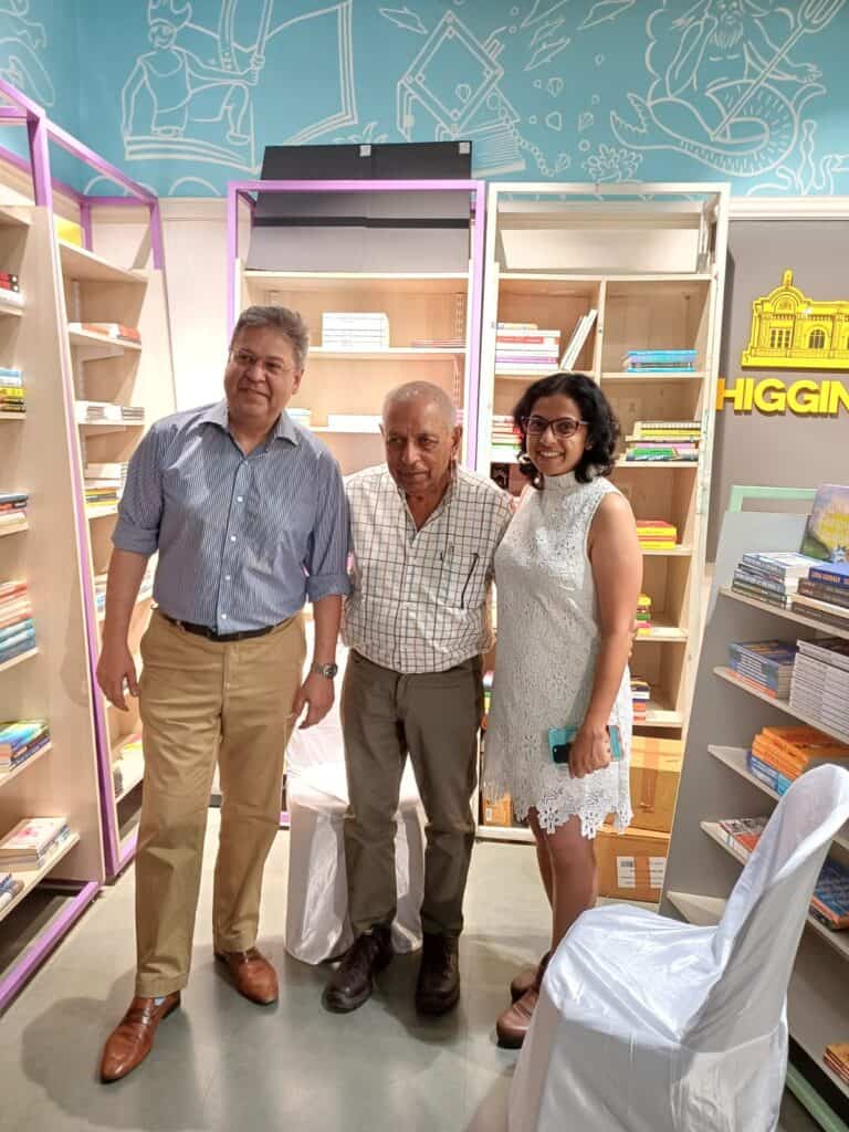 The organisers with Sqn Ldr Pushp Vaid